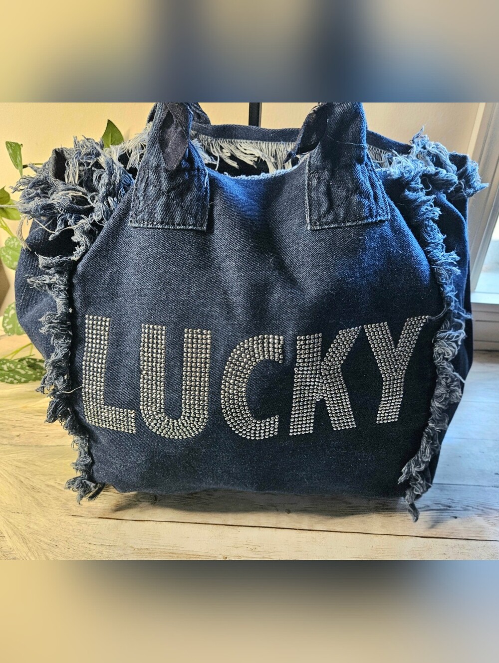 HipChik Couture bag is a medium-to-large tote dark blue denim. Lucky across - Picture 5 of 11